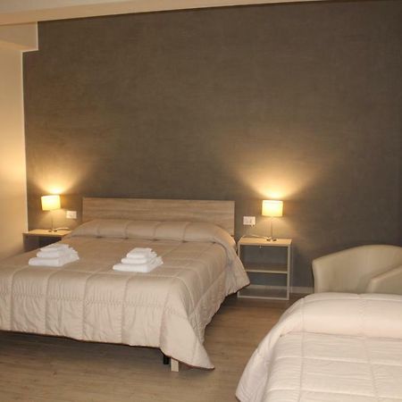 B&B Del Corso ซานคาตัลโด ภายนอก รูปภาพ