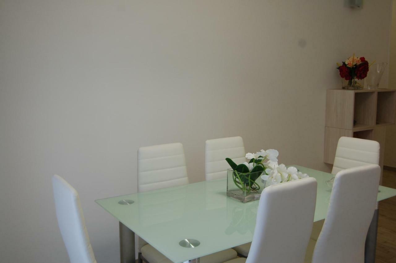 B&B Del Corso ซานคาตัลโด ภายนอก รูปภาพ