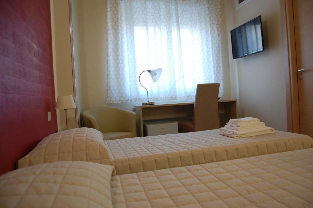 B&B Del Corso ซานคาตัลโด ภายนอก รูปภาพ