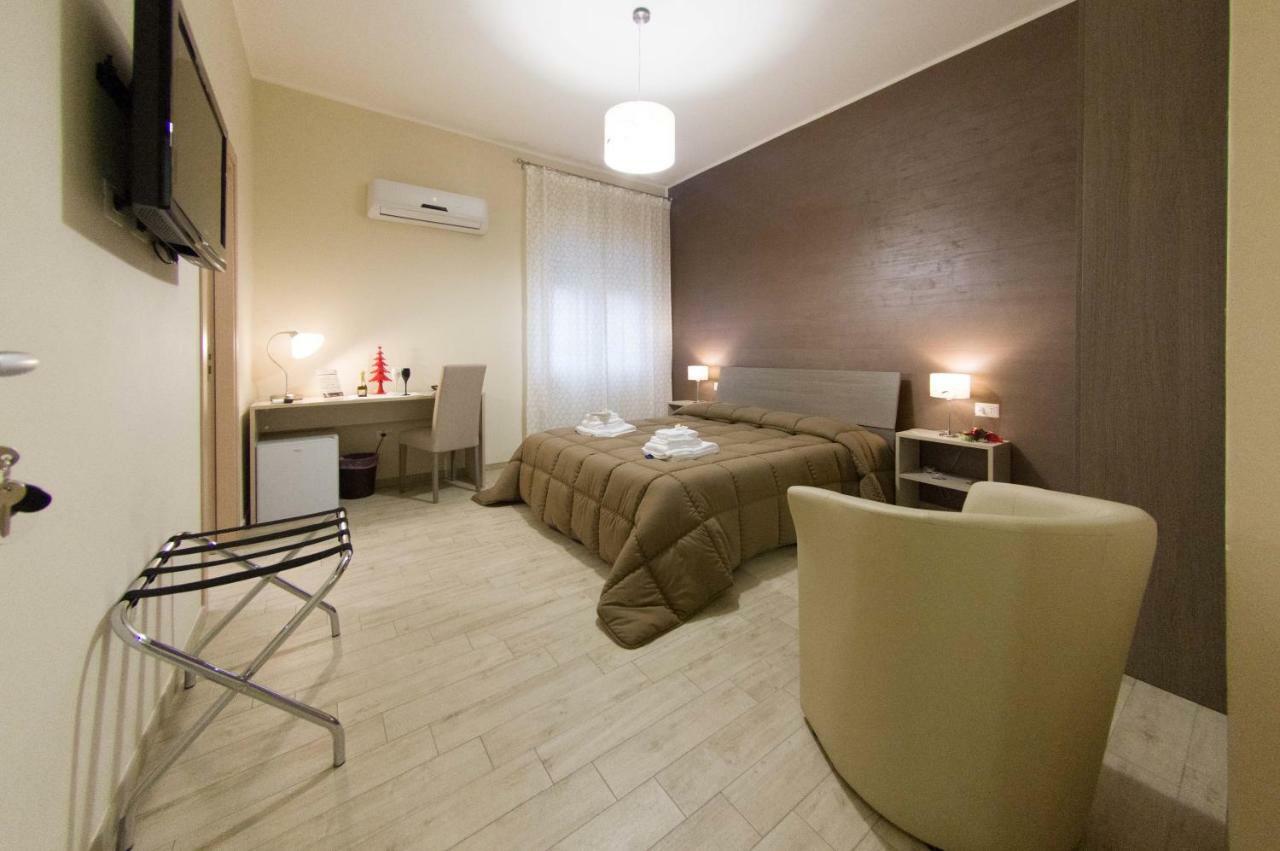 B&B Del Corso ซานคาตัลโด ภายนอก รูปภาพ