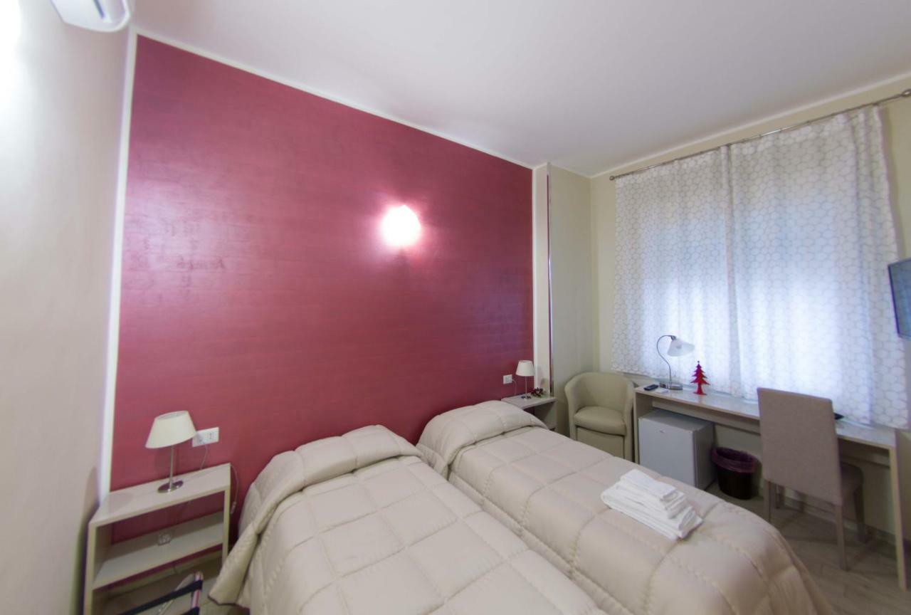 B&B Del Corso ซานคาตัลโด ภายนอก รูปภาพ