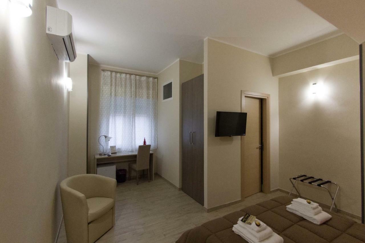 B&B Del Corso ซานคาตัลโด ภายนอก รูปภาพ